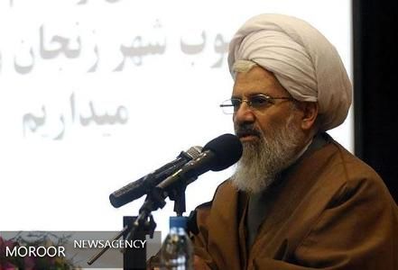 قرآن ثبات شخصیت در برابر استکبار را ریشهدار میکند