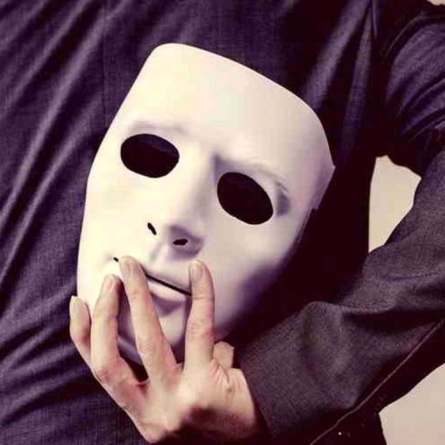 تغییر هویت برای کسب مقام