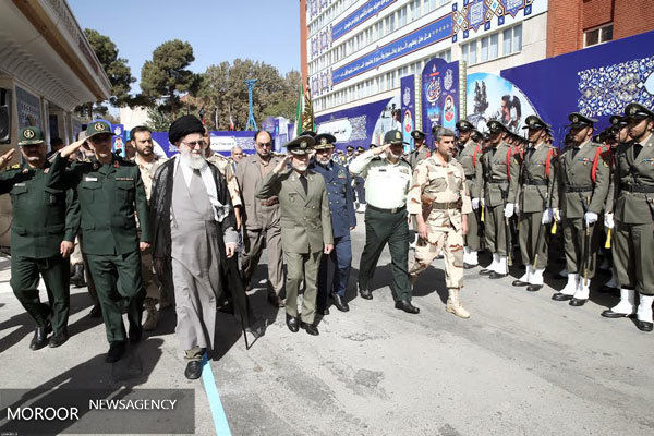 پخش صحنههای حضور فرمانده کل قوا در دانشگاه افسری از تلویزیون