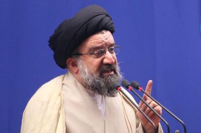 باید در دنیای گرگ‌ها سلاح داشته باشیم/رزمایش موشکی جلوه اقتدار ماست