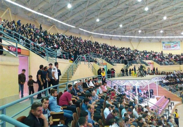 ظرفیت ورزشگاه رضازاده اردبیل تکمیل شد