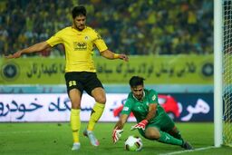 پیشنهاد نجومی تراکتور به مهاجم سپاهان