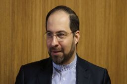 حفظ جان و کاهش آلام فرد فرد هموطنانمان را، در هر شرایطى، وظیفه خود مى دانیم 