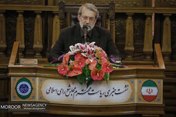 نشست خبری رییس مجلس شورای اسلامی