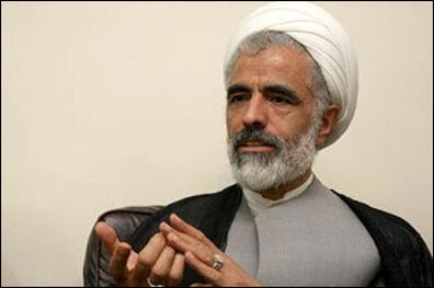 عملکرد دولت را منصفانه نقد کنید / فعلا تغییری در دولت مطرح نیست