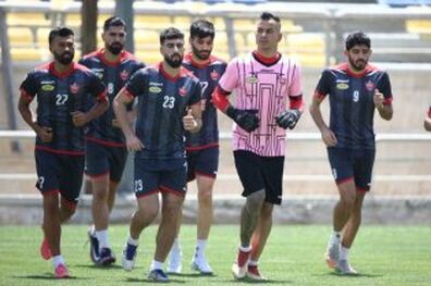 پرسپولیس و شهرخودرو امشب برگزار می‌ شود