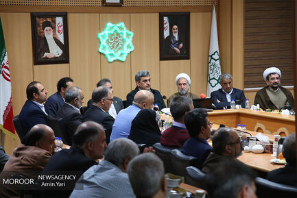 نشست شهردار تهران با جانبازان دفاع مقدس و مدافع حرم