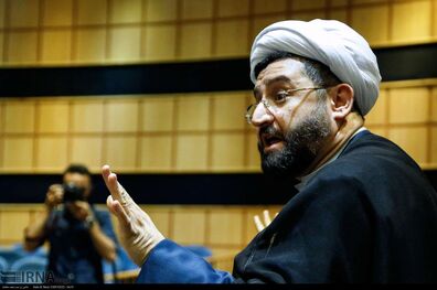 فومنی داوطلب کاندیداتوری ریاست جمهوری شد