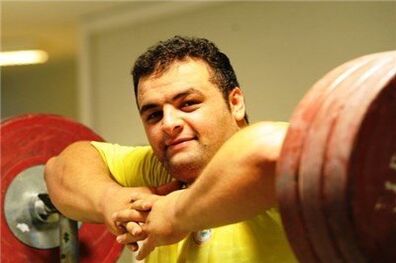 انوشیروانی: الان وقت تحت فشار گذاشتن ملی‌پوشان نیست