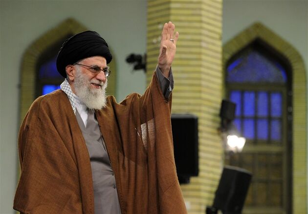 جمعی از مسئولان و شخصیت‌های استان  اصفهان با رهبر معظم انقلاب (مد ظله العالی) دیدارکردند