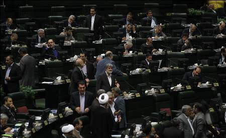 تقدیر خلبانان و دلاورمردان هشت سال دفاع مقدس از مجلسی ها برای تصویب ماده 37 لایحه برنامه ششم توسعه