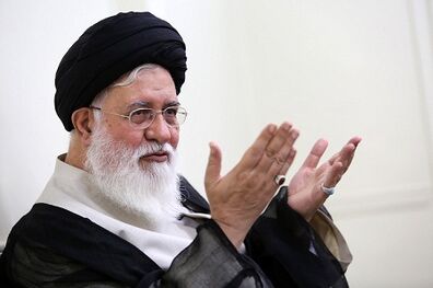 نماز ظهر عاشورا به امامت آیت‌الله علم‌الهدی 