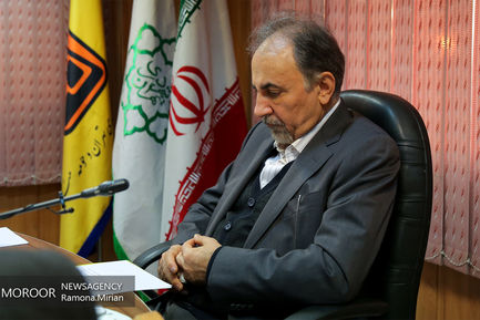 بازدید محمدعلی نجفی شهردار تهران از خط ۶ و ۷ مترو