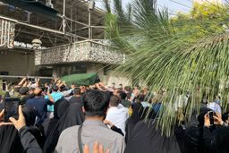 پیکر مطهر آیت‌ الله فاطمی‌ نیا در دانشگاه تهران تشییع شد