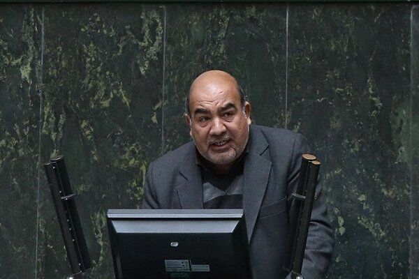 حرمتِ امامزاده دستِ متولی آن است