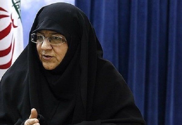 زن مسلمان با تکیه بر معنویت و دین الهی از بحران هویت در امان است