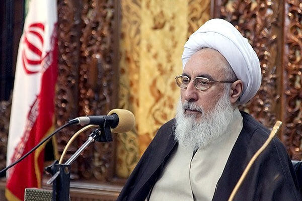 یارانه دادن برای کتاب از نان شب هم واجب تر است