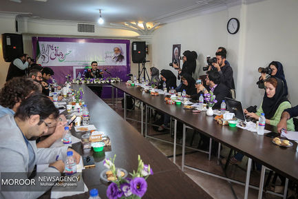 نشست خبری رییس ستاد هنرمندان روحانی
