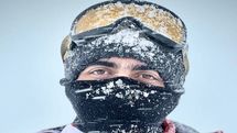 عکس/ چهره یخ زده امدادگران در جاده‌ها