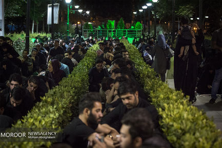 شب بیست و سوم ماه مبارک رمضان در مسجد ارگ بازار تهران