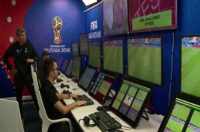 VAR چه وقتی در فوتبال ایران پیاده می شود؟