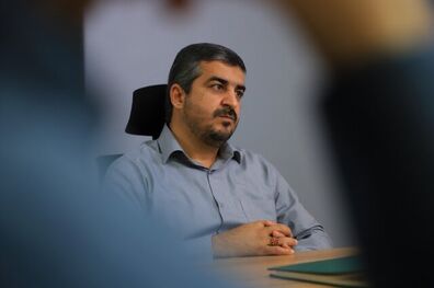باید از زیر سنگ هم شده پول جور کنیم