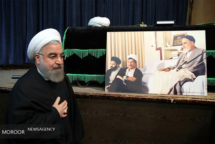 مراسم وداع با پیکر آیت الله هاشمی رفسنجانی در حسینیه جماران با حضور رییس جمهور