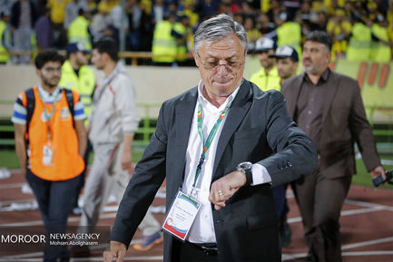 دیدار تیم های استقلال تهران و سپاهان اصفهان