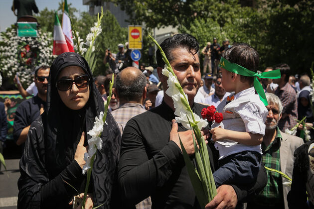 مراسم بزرگداشت شهدای حادثه تروریستی مجلس آغاز شد