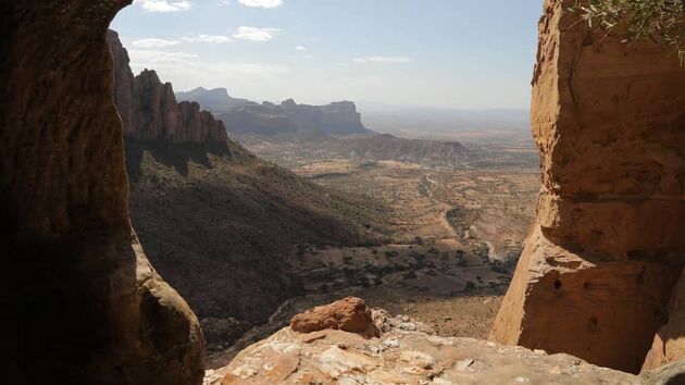 مستند زندگی در اوج سختی روی آنتن شبکه پنج