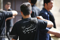نماز ظهر عاشورا بدون دسته روی اقامه شود