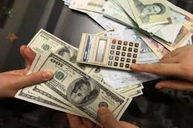 کاهش قیمت دلار و طلا در بازار آزاد