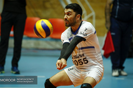 دیدار تیم های والیبال پیکان و شمس