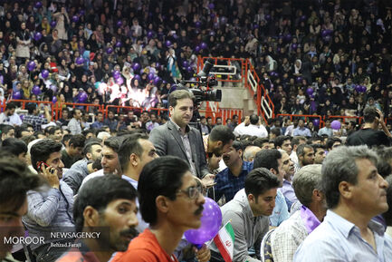 جشن پیروزی هواداران حسن روحانی در کرمانشاه