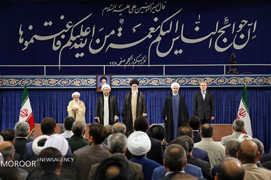 مسئولانی که همراه با رئیس جمهور محترم وارد میدان عمل میشوند با ابتکارات و توانمندی ها مردم را بیش از پیش خرسند کنند