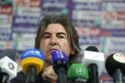 نگذاشتند ما قهرمان شویم/به پرسپولیس تبریک نمی‌گویم