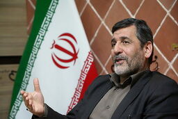 کسانی که معتقدند دنیا کدخدا دارد به اصول نظام پایبند نیستند