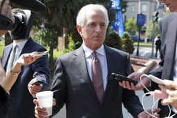 بهترین گزینه در برابر ایران را حل مشکلات موجود است