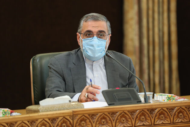 رئیس دفتر رئیس‌جمهوری وضعیت منطقه زلزله‌زده زرند را بررسی کرد