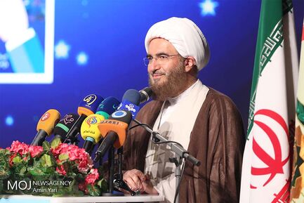 سومین جشنواره چادرهای آسمانی