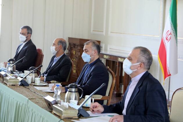 بررسی راه‌های توسعه روابط با همسایگان شمالی