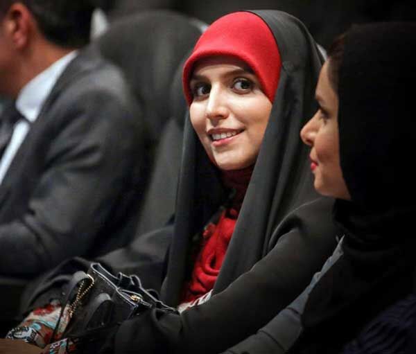 اجرای مژده لواسانی در یک برنامه رمضانی