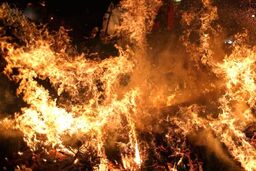 ۳۳۰ نفر از ابتدای ماه تا کنون با مواد محترقه مصدوم شدند