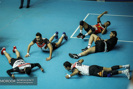 دیدار تیم های والیبال بانک سرمایه و شهرداری تبریز