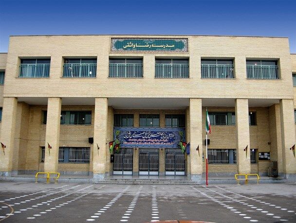 ۵۰ درصد مدارس در کشور را خیرین ساخته‌اند