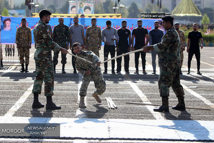 صبحگاه مشترک یگان های نمونه ارتش جمهوری اسلامی ایران