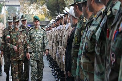 فرمانده کل ارتش از یگان های مستقر در کرمانشاه بازدید کرد