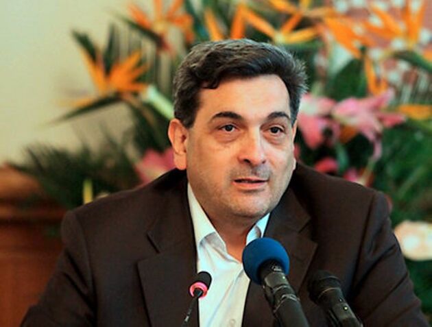 باید تجهیزات وارد کشور و خطوط مترو شود