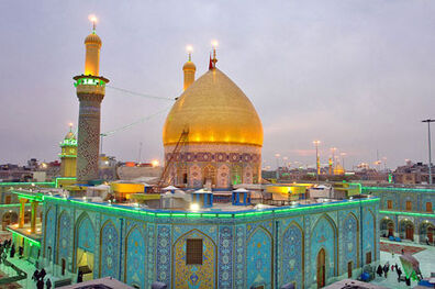 حرم عباسی در آستانه ماه رمضان با فرش‌های جدید مفروش شد