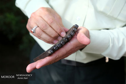 دستگیری دوقلوهای جاعل سند نمره کار خودرو و موتورسیکلت